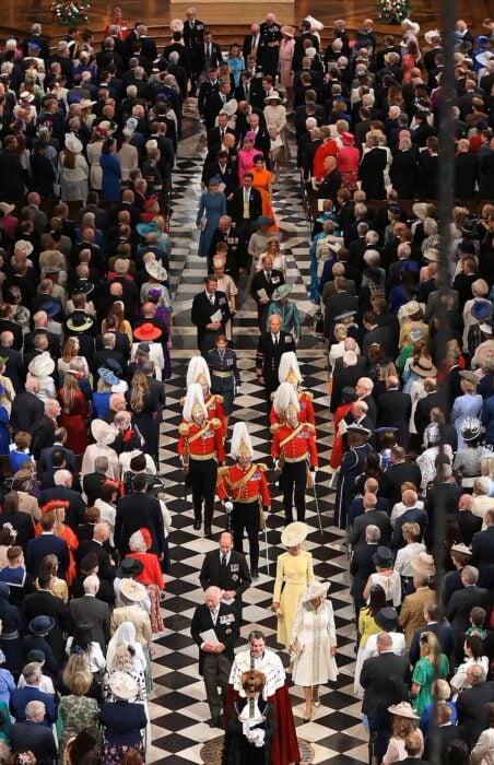 El Príncipe Carlos y Camila de Cornualles encabezan las salidas reales desde la Catedral de San Pablo