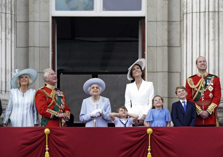 La familia real en el balcón del Palacio de Buckingham