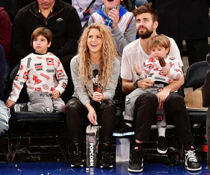 Shakira, Gerard Piqué y sus hijos 
