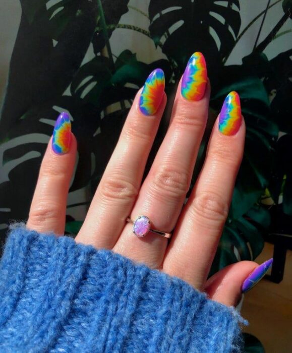 uñas tie dye