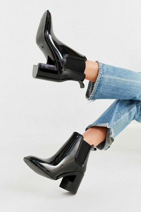 botas casuales ;13 Botines para lluvia que se convertirán en tu básico favorito