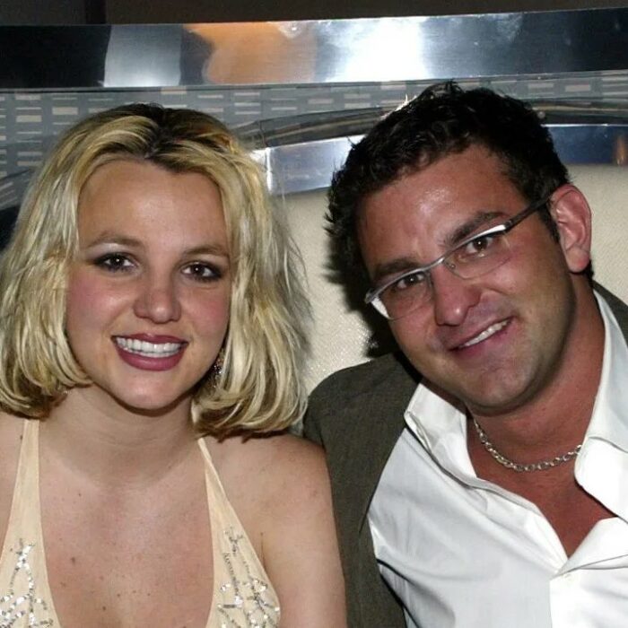 Photo of Britney Spears next to her brother Bryan 