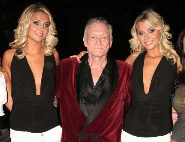 Hugh Hefner con las gemelas Karissa y Kristina Shannon