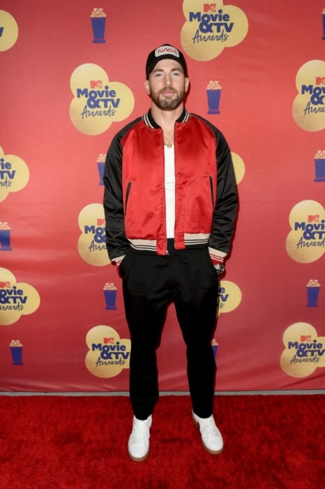 Chris Evans Los mejores looks en la alfombra roja de los MTV Movie & TV Awards