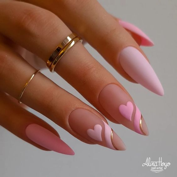 relieve 3D ;14 Ideas para llevar una manicura rosa y dorado con glamur