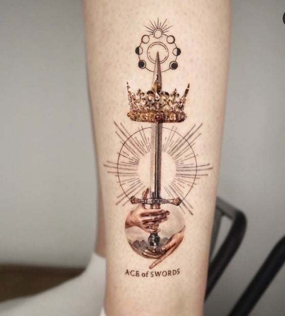 diseño victoriano ;Tatuajes de espadas para sacar a tu guerrera mágica interna