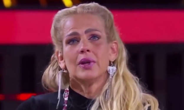 Screenshot of Niurka Marcos crying in an interview when leaving the house of celebrities