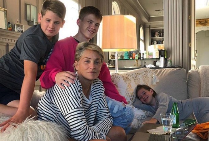 Sharon Stone con sus hijos