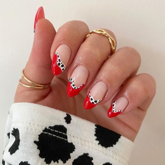 rojo con blanco ;13 Ideas para darle un giro cool a tu clásica manicura francesa