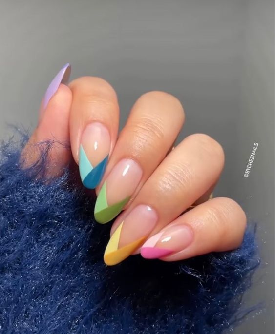 colores pastel ;13 Ideas para darle un giro cool a tu clásica manicura francesa