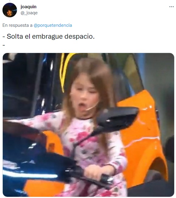 meme niña en moto