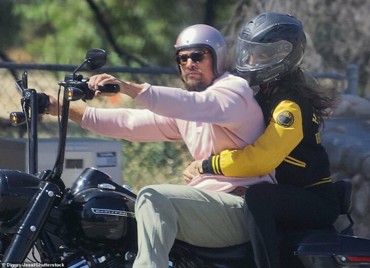 Eiza González y Jason Momoa fueron vistos juntos y de paseo en moto (1)