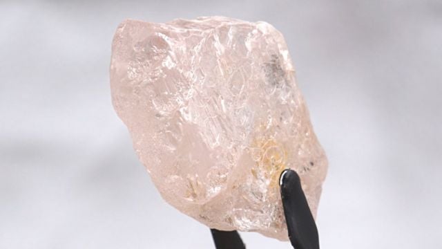 Encuentran en Angola uno de los mayores diamantes rosas de los últimos 300 años