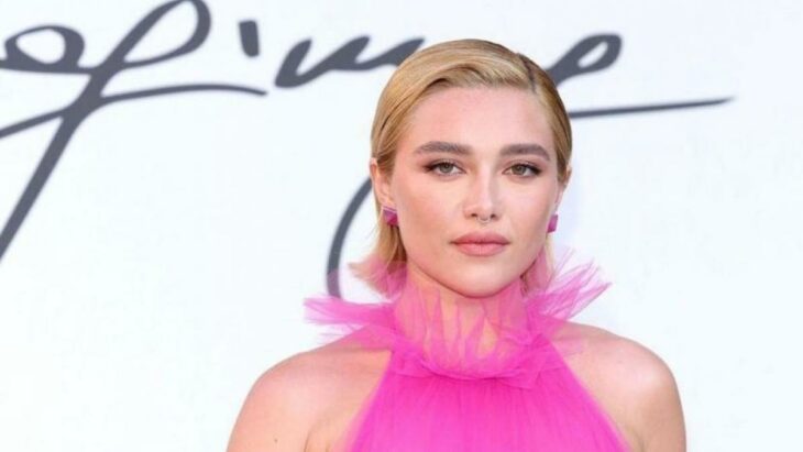 Florence Pugh en el desfile Valentino 2022