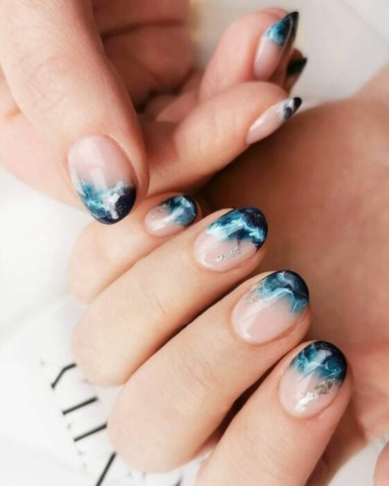 olas en las uñas ;13 Ideas para llevar las olas del mar sobre tus uñas