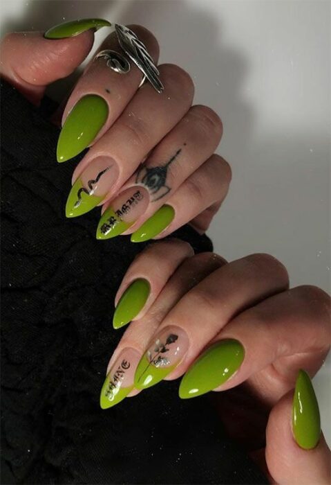 15 Divinas manicuras en tono verde que toda bruja aprobaría 