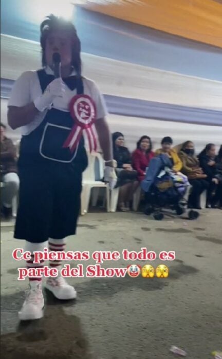 captura de pantalla de un payaso peruano que se equivocó de evento y se hizo viral