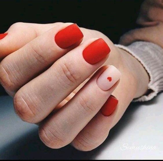 uñas con corazón