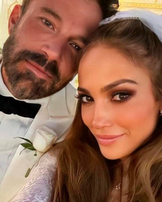 ¡Por fin! Jennifer Lopez y Ben Affleck se casaron en una hermosa boda en Las Vegas (3)