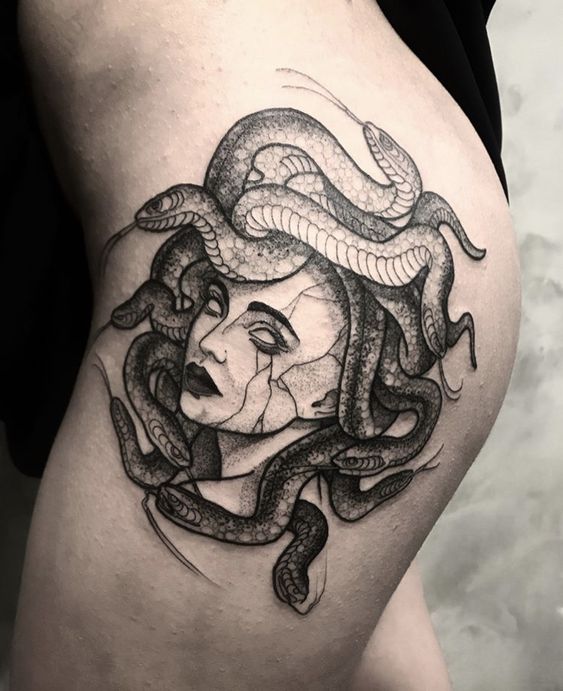 tatuaje de medusa perfil