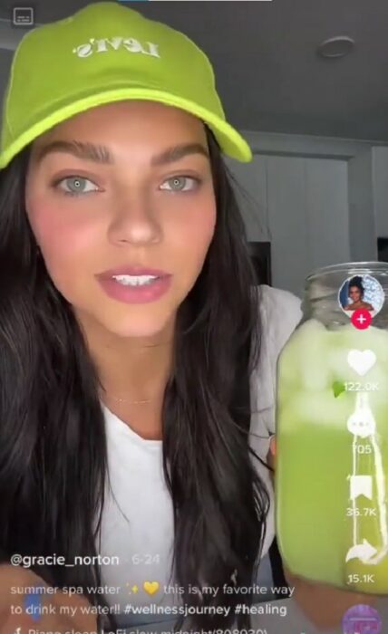 Gracie Norton, chica renombra agua fresca de pepino como agua de spa 