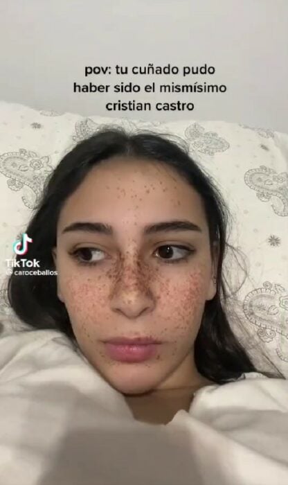 girl exhibits Cristian Castro for trying to flirt with his sister