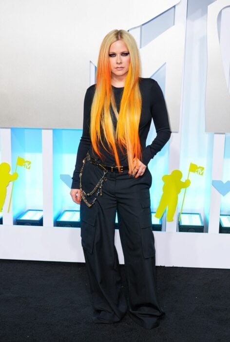 Avril Lavigne; Los mejores looks de la alfombra roja de los MTV VMAs 2022