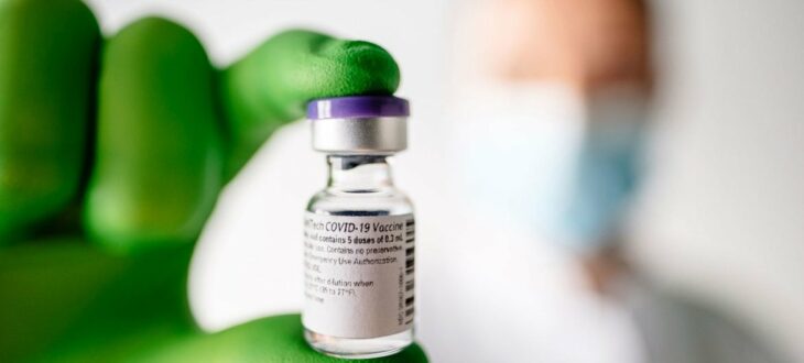 Reino Unido aprueba vacuna contra Covid-19 capaz de proteger de ómicron