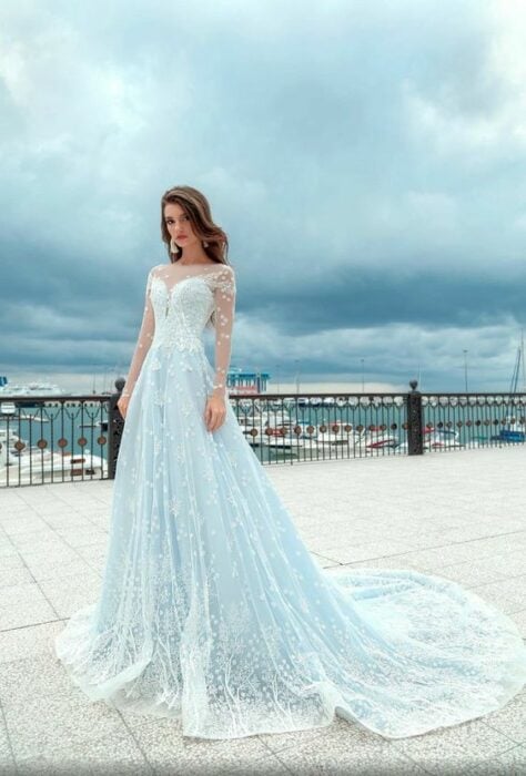vestido de novia azul elegante