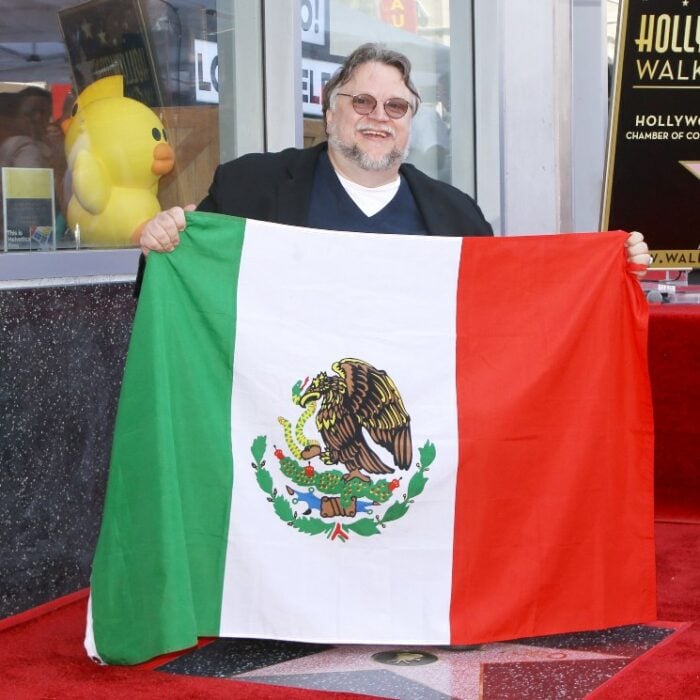 Guillermo del Toro develando su estrella en el Paseo de la Fama
