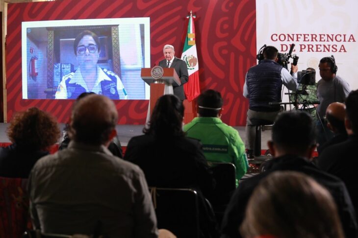 Conferencia matutina sobre mineros atrapados en una mina de carbón, en Sabinas, Coahuila