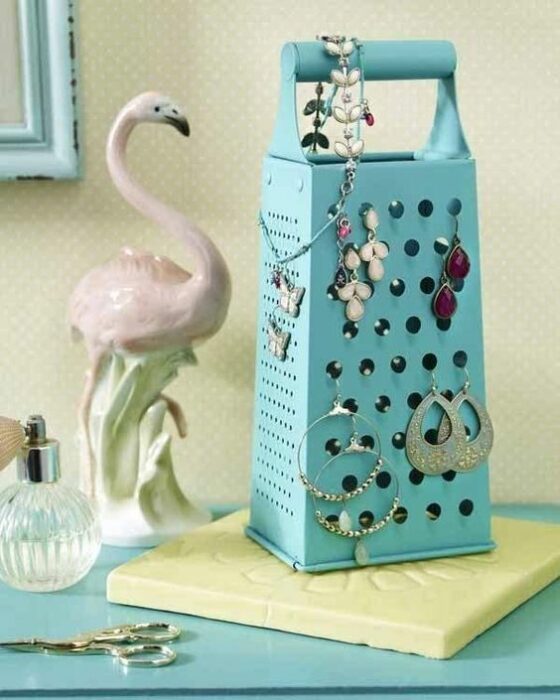 jewelry organizer scratcher 