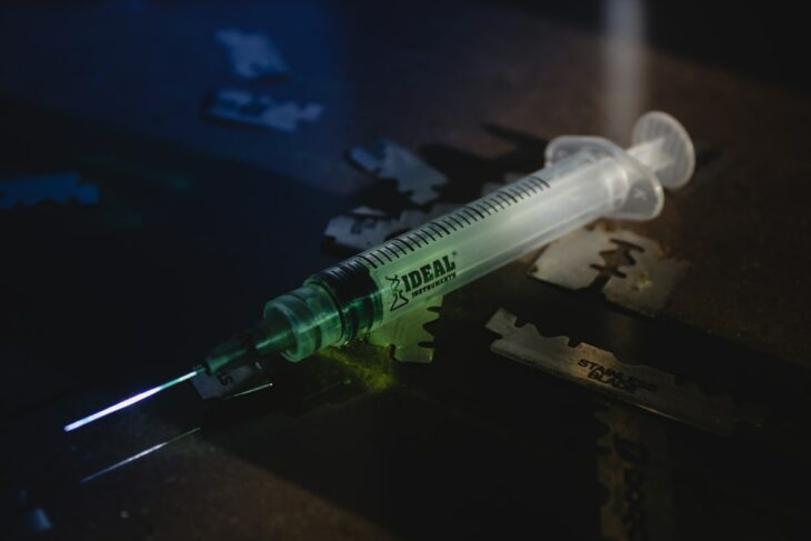 syringe 