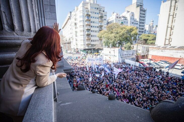 multitud cristina fernandez