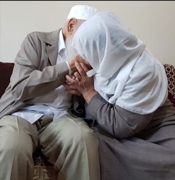 pareja anciana musulmana
