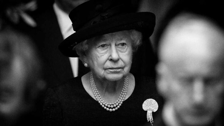 Photograph of Queen Elizabeth II 