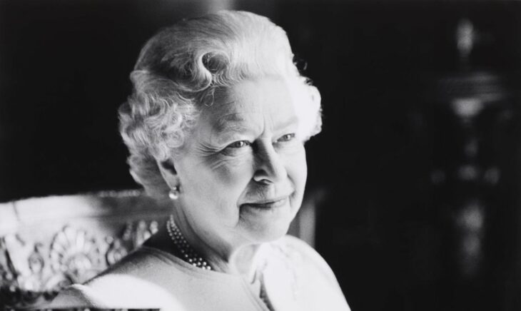 Black and white photograph of Queen Elizabeth ll 