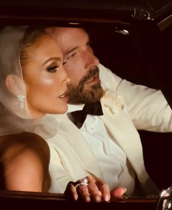 Jennifer Lopez revela el álbum de fotos de su boda con Ben Affleck