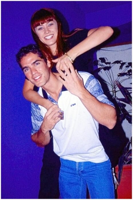 Aracely Arámbula junto al actor Eduardo Verástegui en la novela Soñadoras de 1998