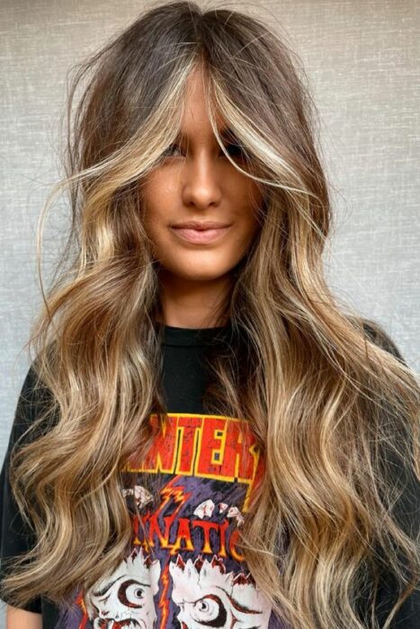 Mechas Sunkissed, ideales para ocultar las canas y rejuvenecer al instante