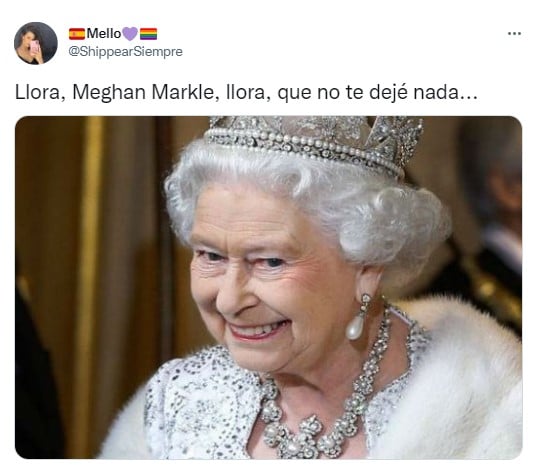 meme con la foto de la reina Isabel diciendo a Meghan que no llore 
