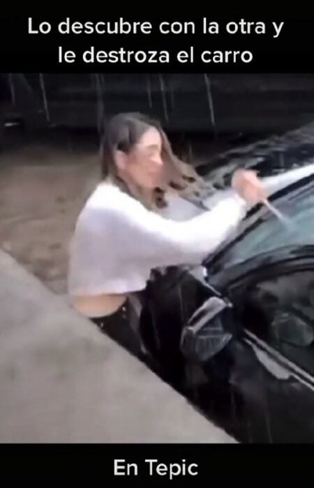 mujer le destroza el coche a su pareja al descubrir su infidelidad 