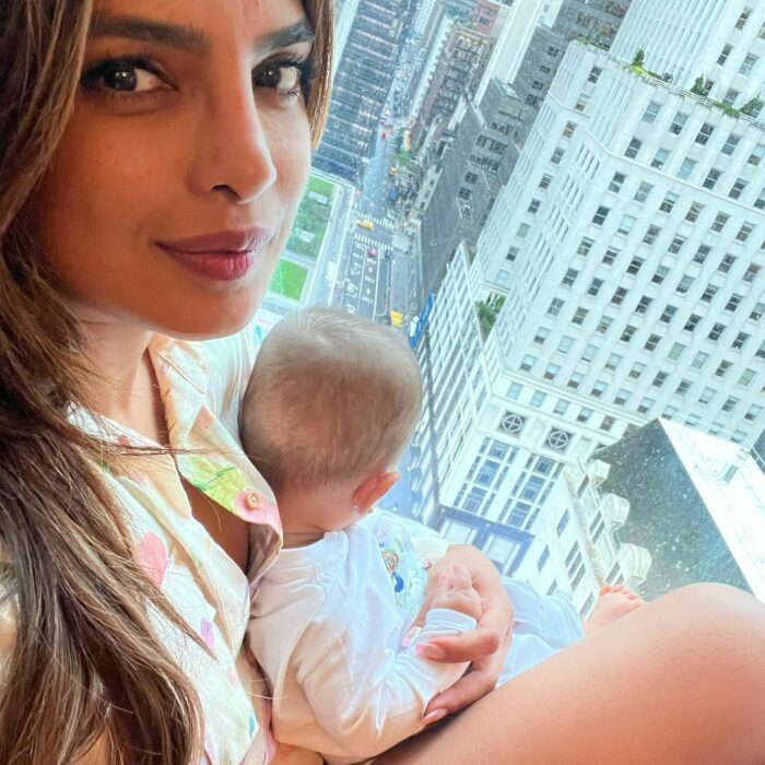 Foto de Priyanka Chopra cargando a su hija Malti Marie