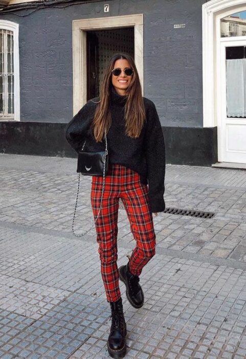 pantalón a cuadros ;15 Atuendos que te pondrán en sintonía con el otoño