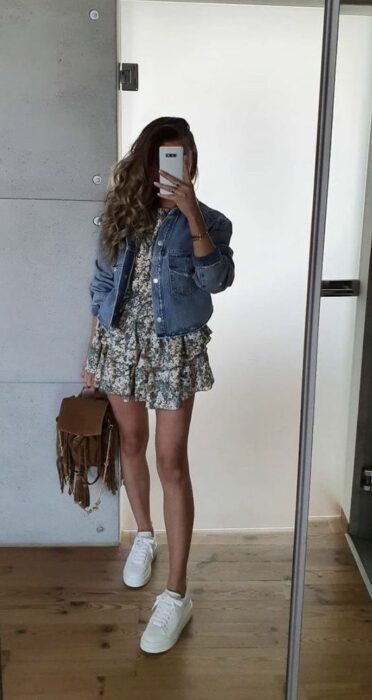 outfit flojito vestido con tenis