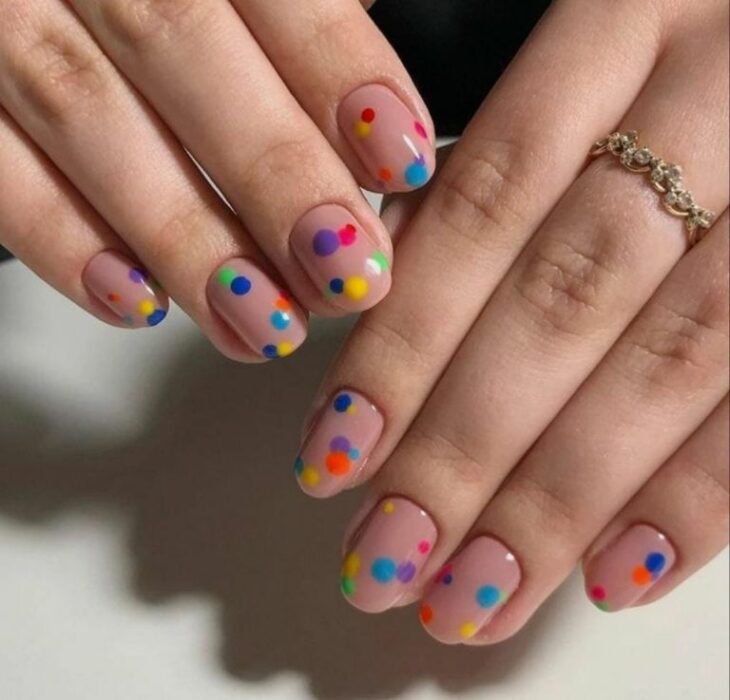 short confetti nails