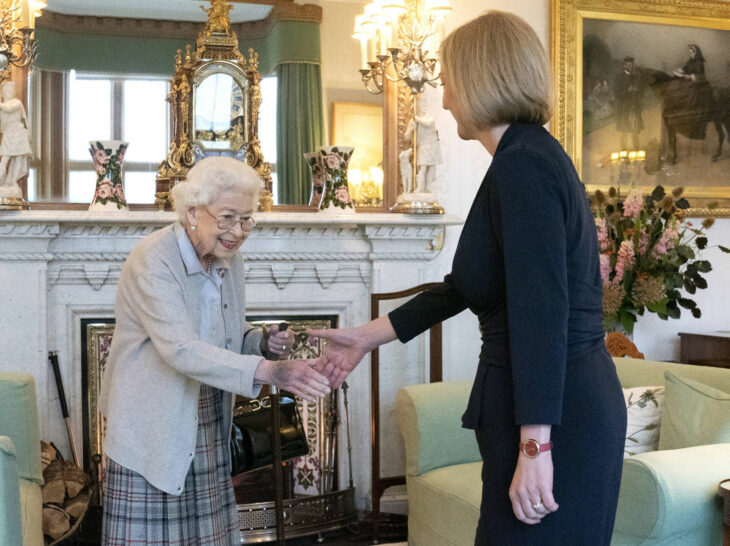 Liz Truss con la reina