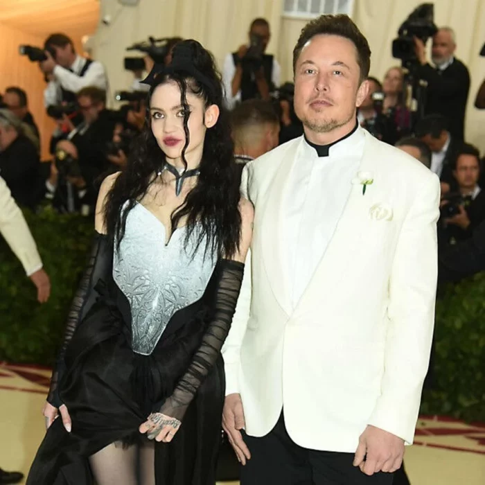 Elon Musk y Grimes 