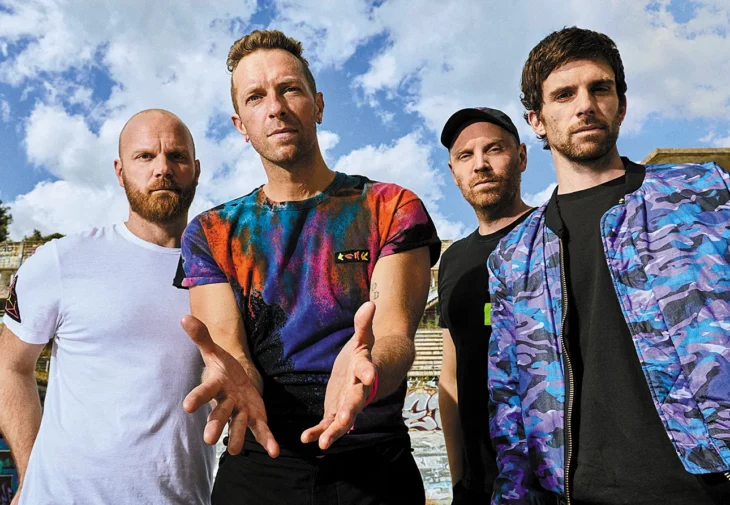 Chris Martin lucha contra grave infección pulmonar y Coldplay pospone su gira en Brasil