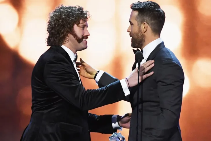 T.J. Miller y Ryan Reynolds